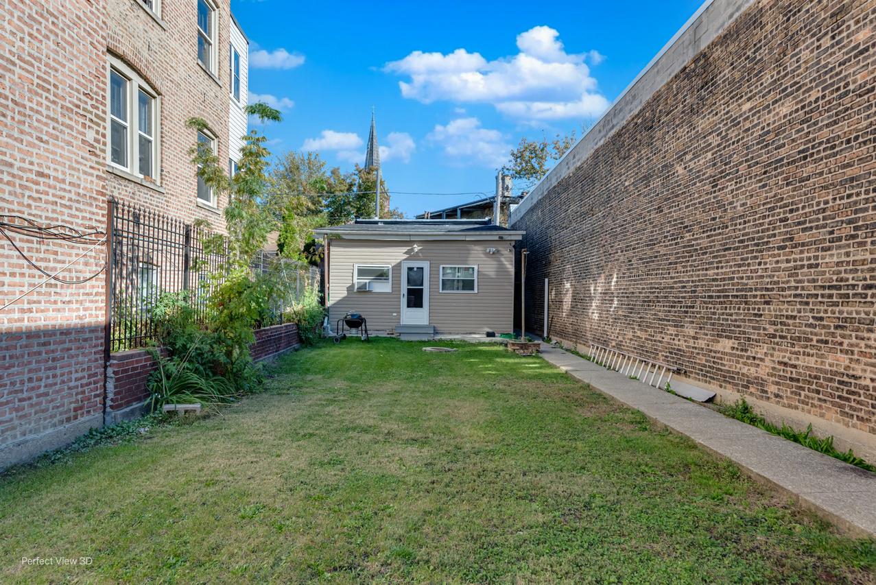 3916 W Grand Ave., Chicago, IL 60651