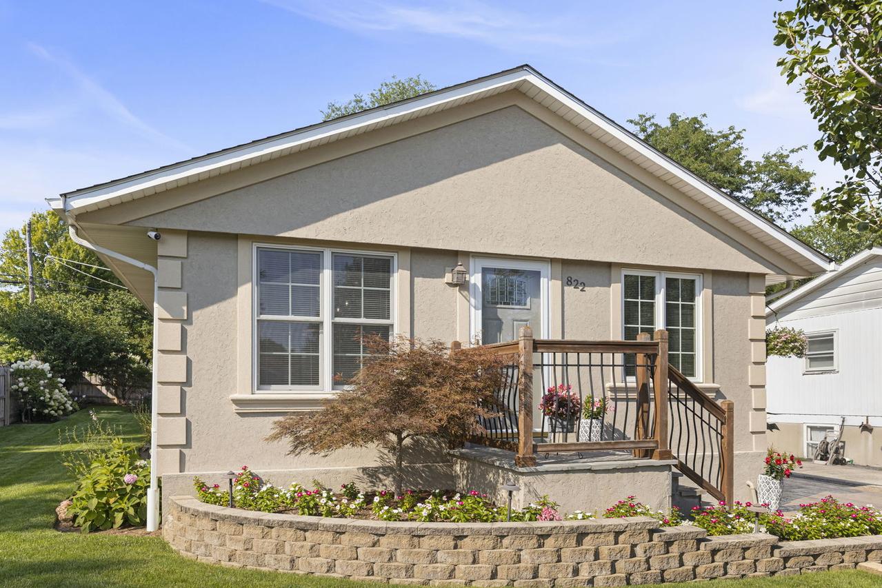 822 Ronald Ter., Round Lake Beach, IL 60073