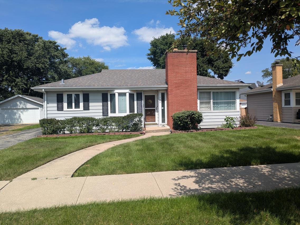189 E Madison St., Elmhurst, IL 60126