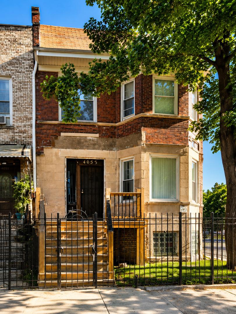 4053 W Jackson Blvd., Chicago, IL 60624