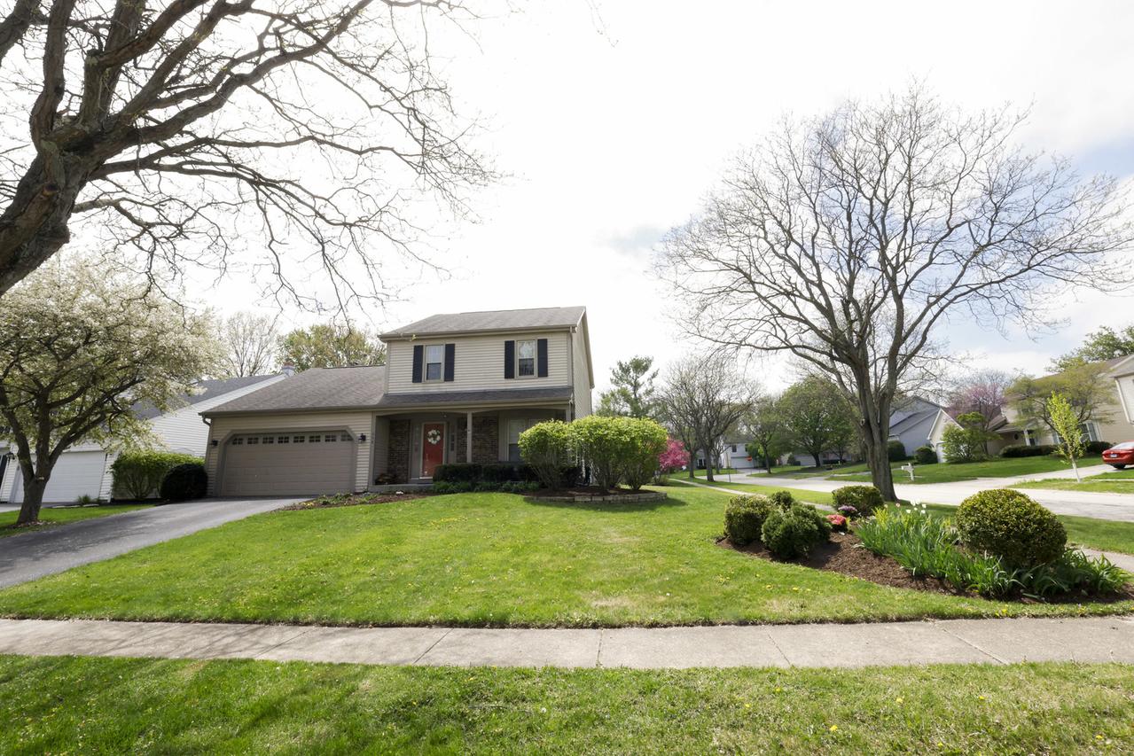 608 Thackeray Ln., Fox River Grove, IL 60021
