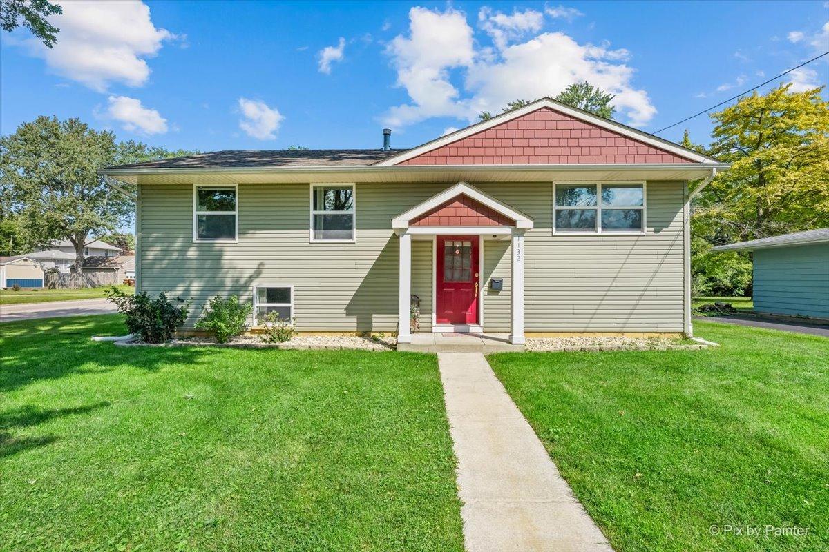 1132 Queen Anne St., Woodstock, IL 60098