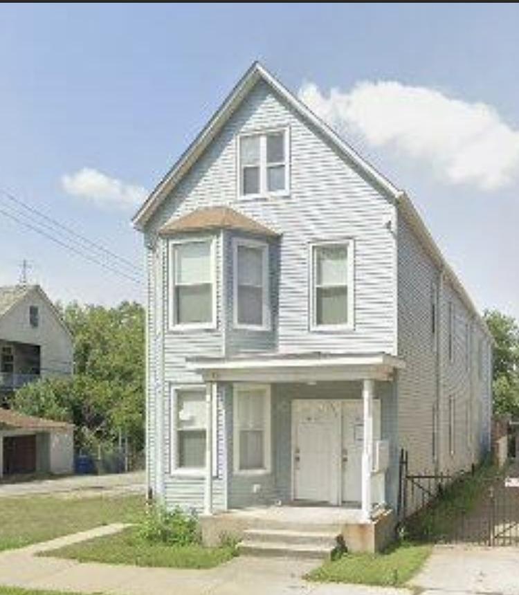 8640 S Escanaba Ave., Chicago, IL 60617