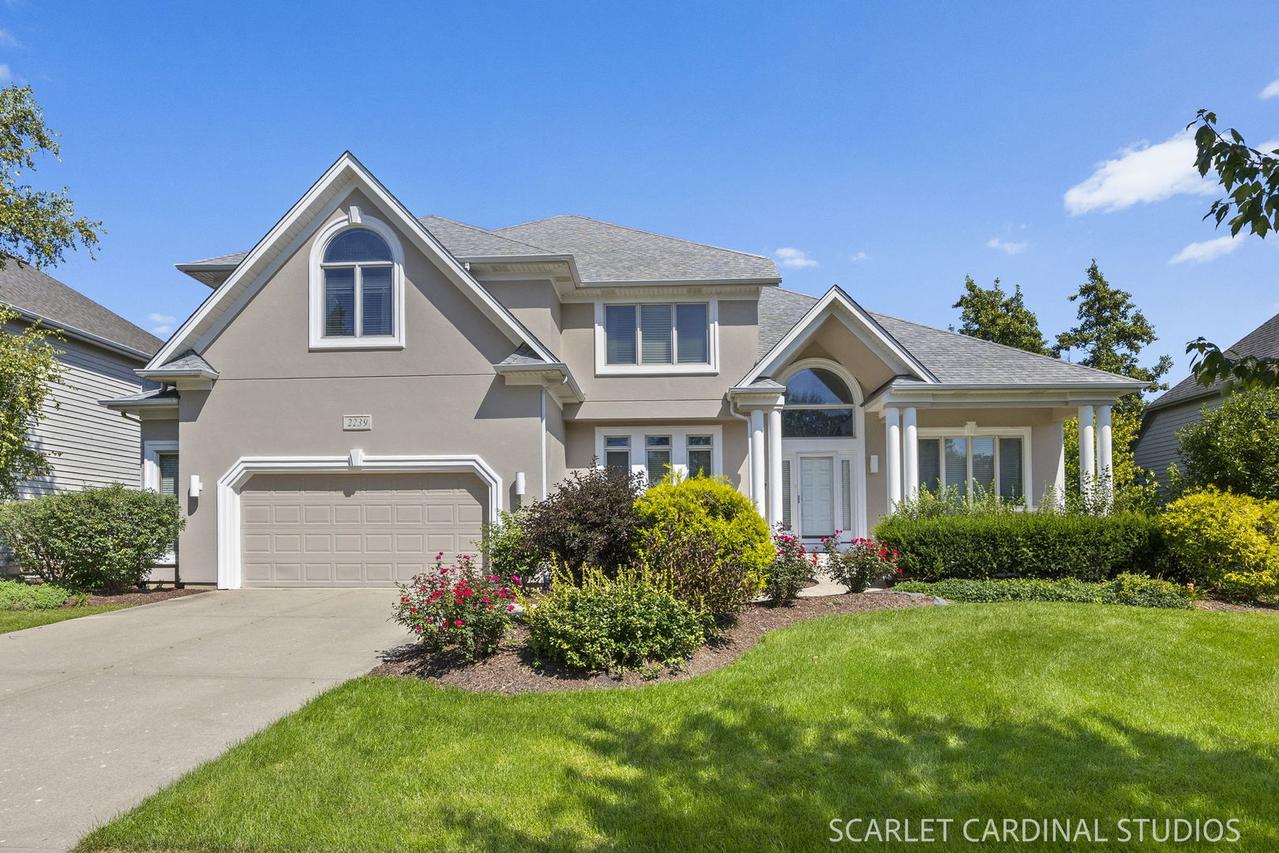 2239 Hillsboro Ln., Naperville, IL 60564