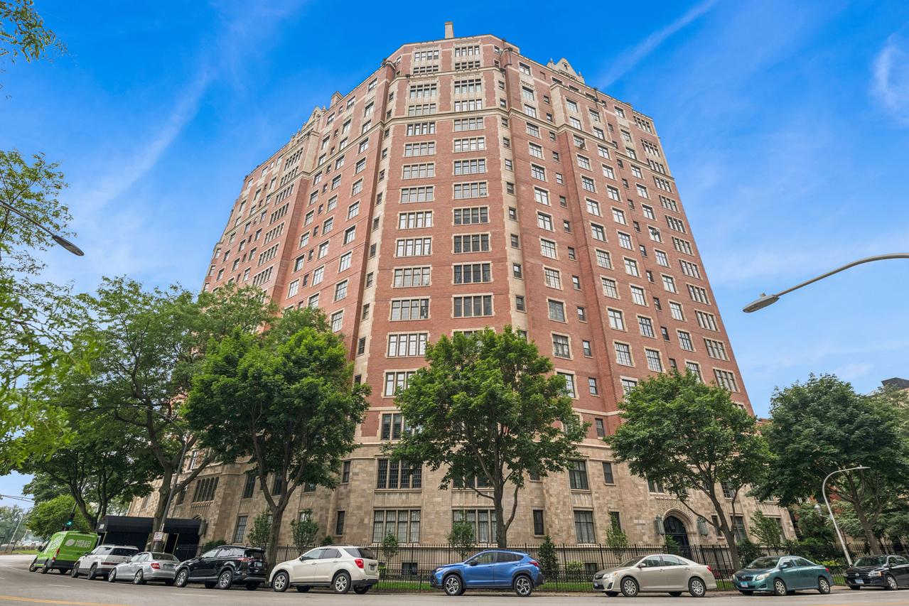 3800 N Lake Shore Dr. #3D, Chicago, IL 60613