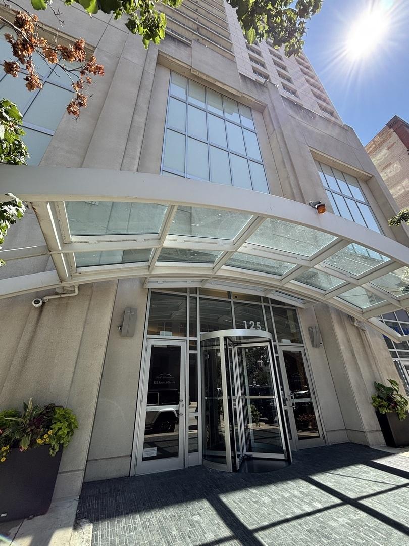 125 S Jefferson St. #2206, Chicago, IL 60661