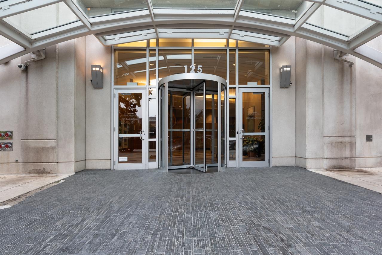 125 S Jefferson St. #2206, Chicago, IL 60661