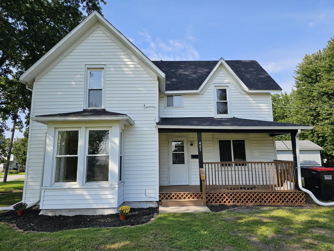 401 NE 3rd St., Aledo, IL 61231