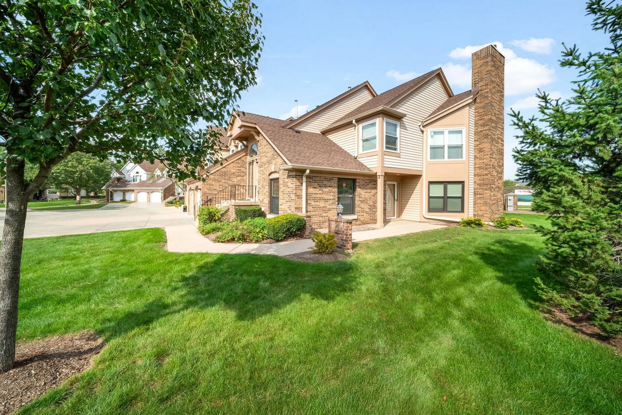 2 Willow Pkwy., Buffalo Grove, IL 60089