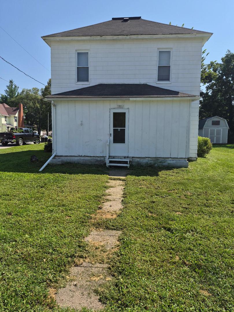 1802 13th St., Viola, IL 61486