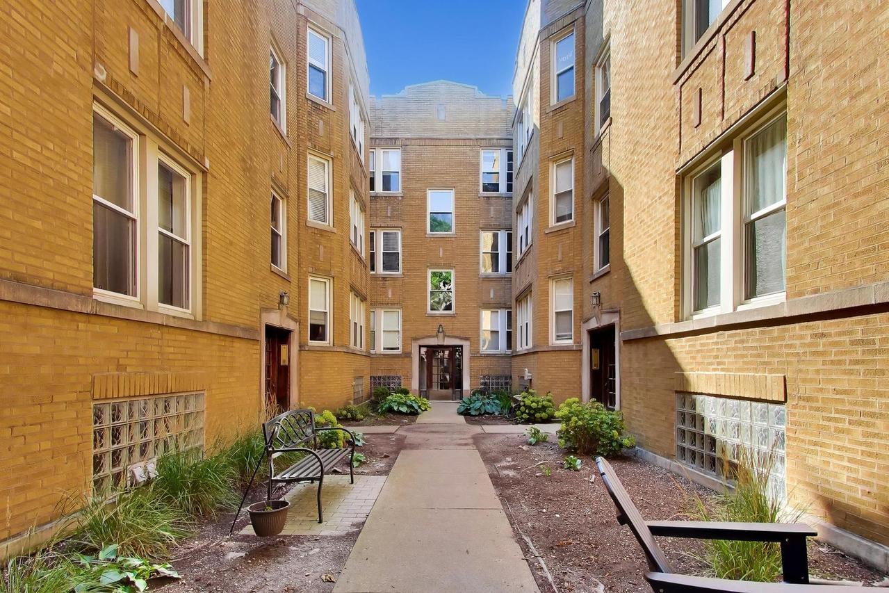3406 N Bell Ave. #2, Chicago, IL 60618