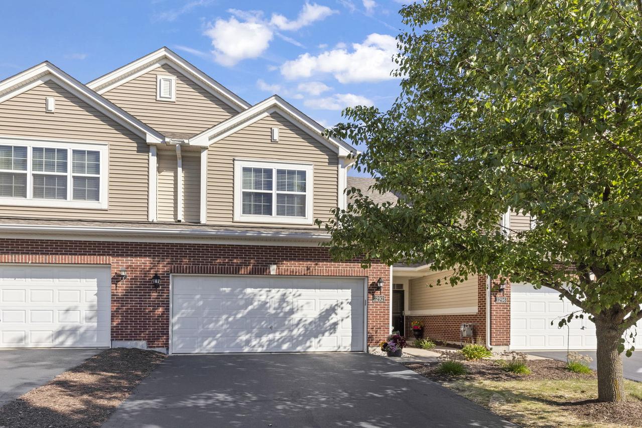 1292 Church Ct., Aurora, IL 60502