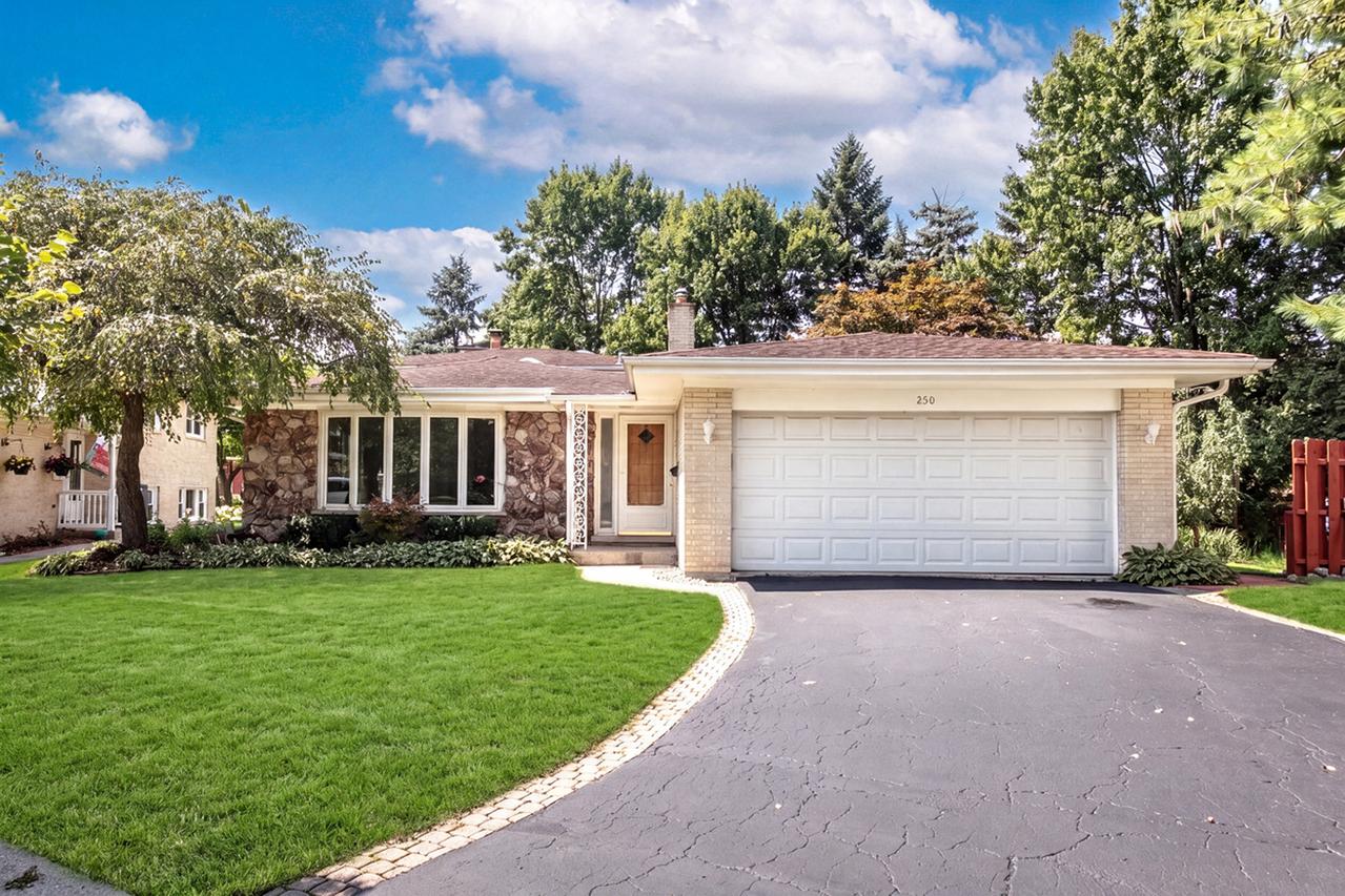 250 Shannon Ct., Des Plaines, IL 60016