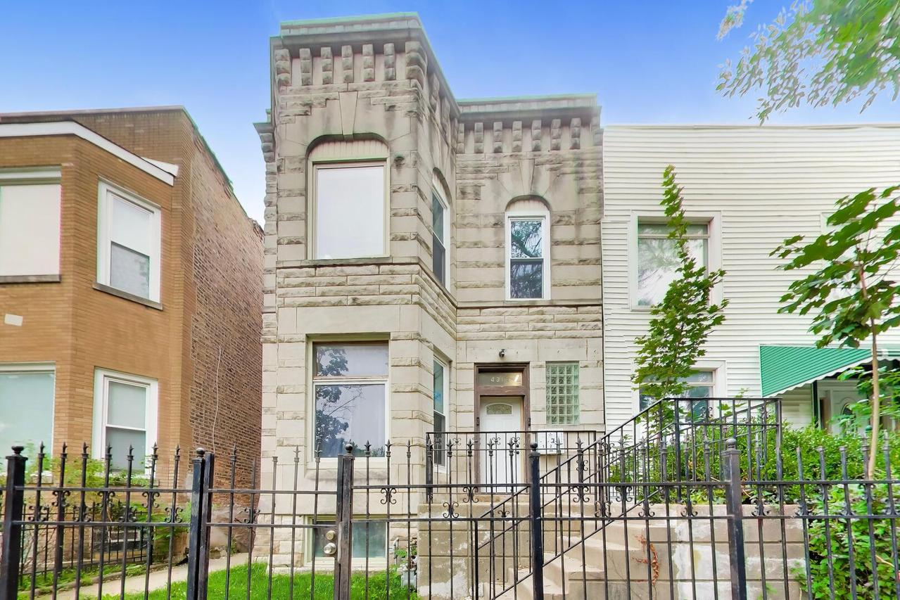 4312 W Adams St., Chicago, IL 60624