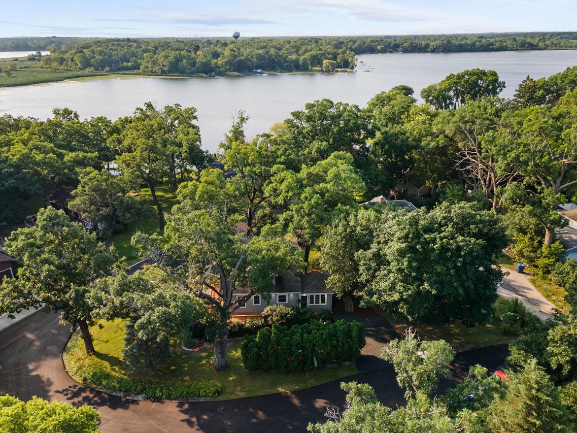 21549 W Birch St., Lake Villa, IL 60046