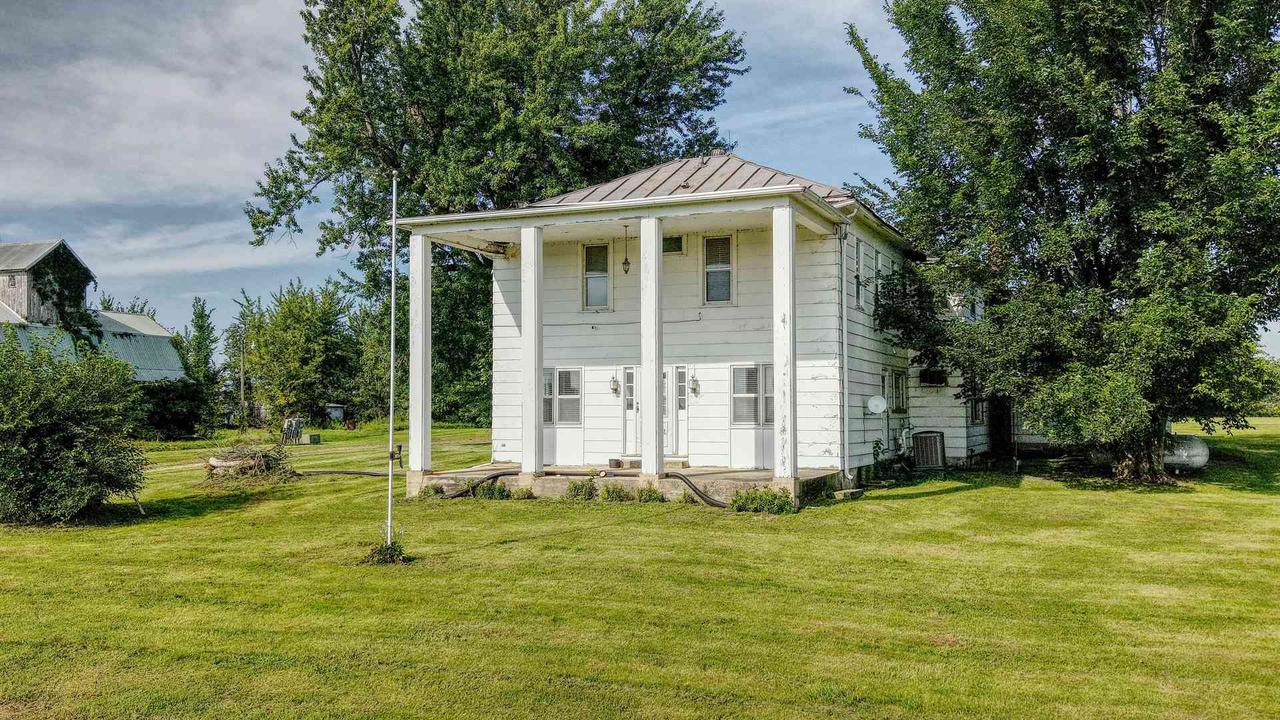 3114 S Rush Creek Rd., Stockton, IL 61085