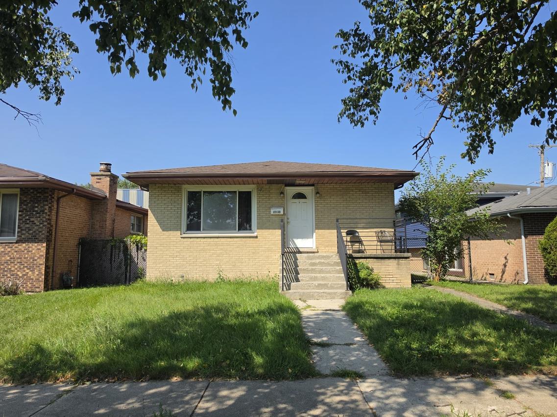 14104 S Bensley Ave., Burnham, IL 60633
