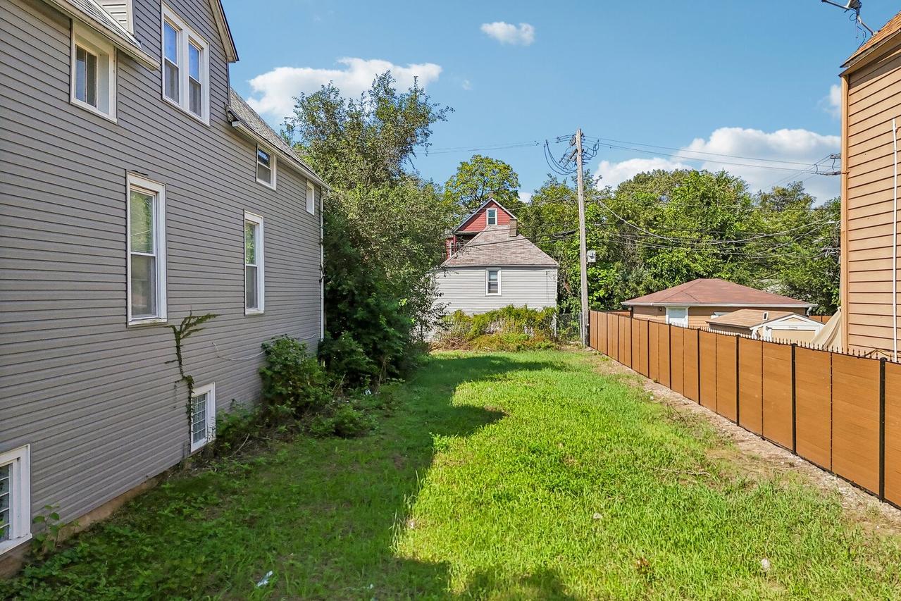 [Address Hidden by Seller], Chicago, IL 60617