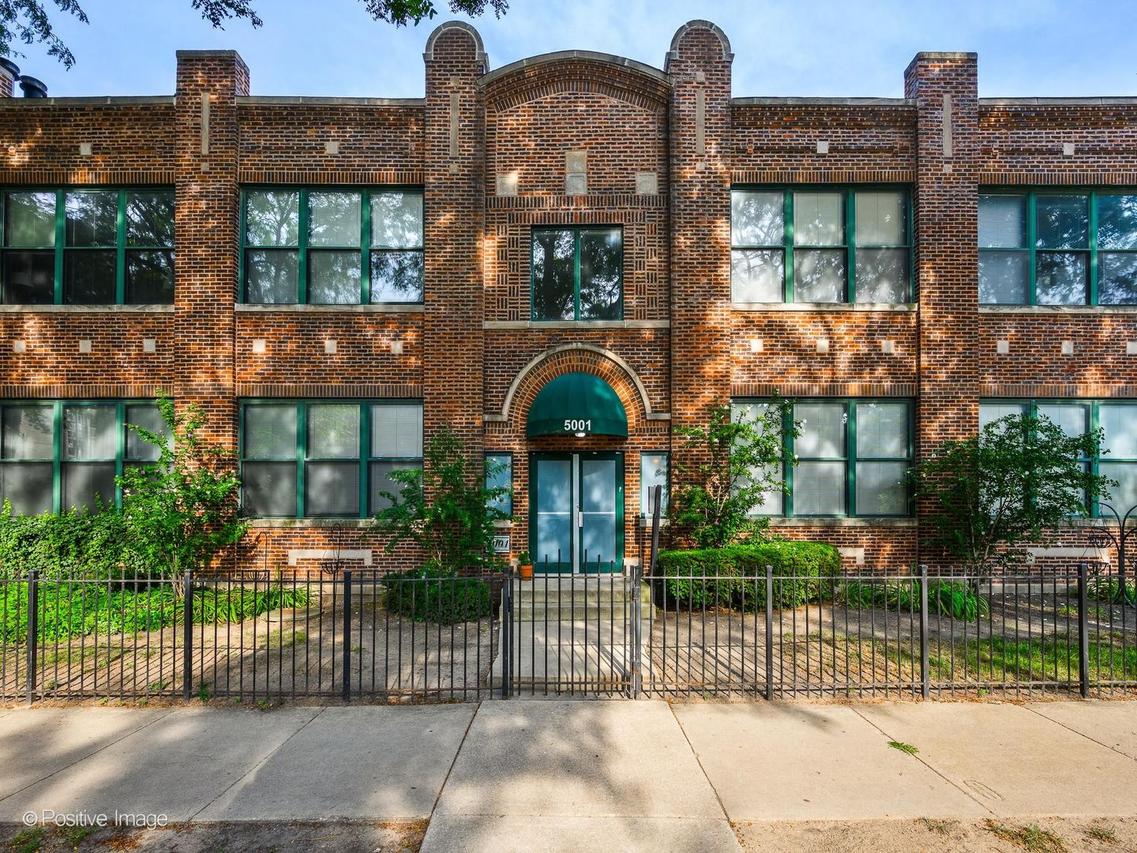5001 N Wolcott Ave. #204, Chicago, IL 60640