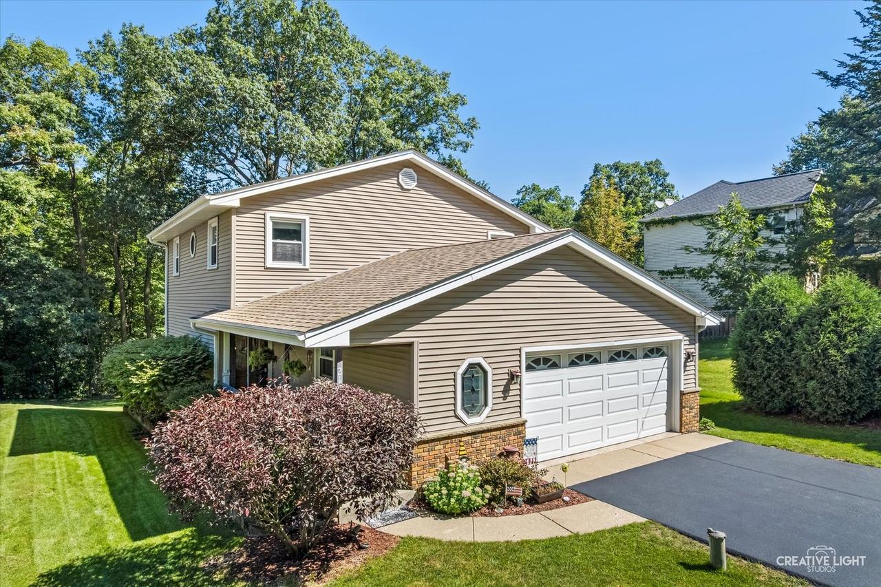 21436 W Sylvan Dr., Mundelein, IL 60060