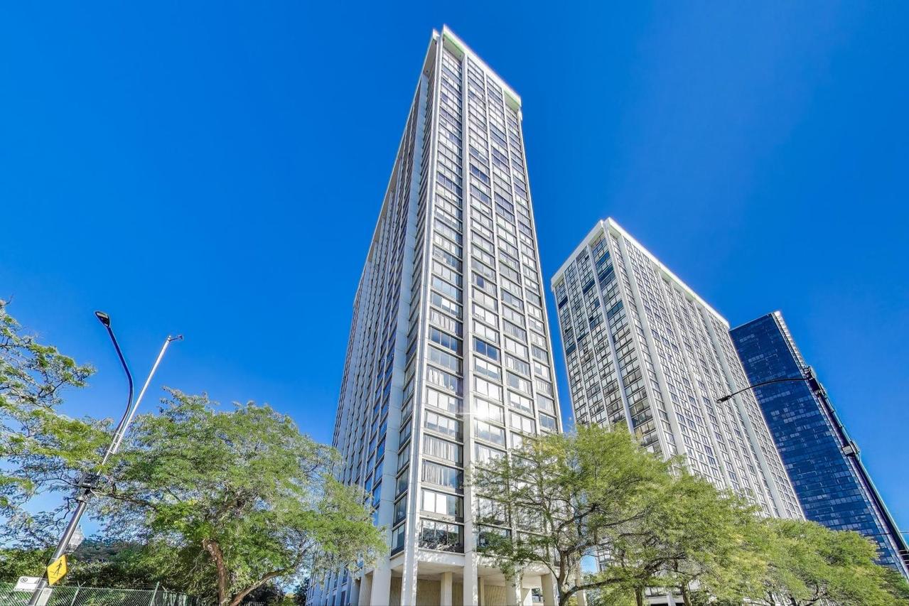 5455 N Sheridan Rd. #1615, Chicago, IL 60640