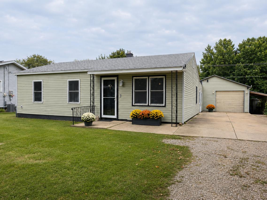 808 Tomahawk Dr., Ottawa, IL 61350
