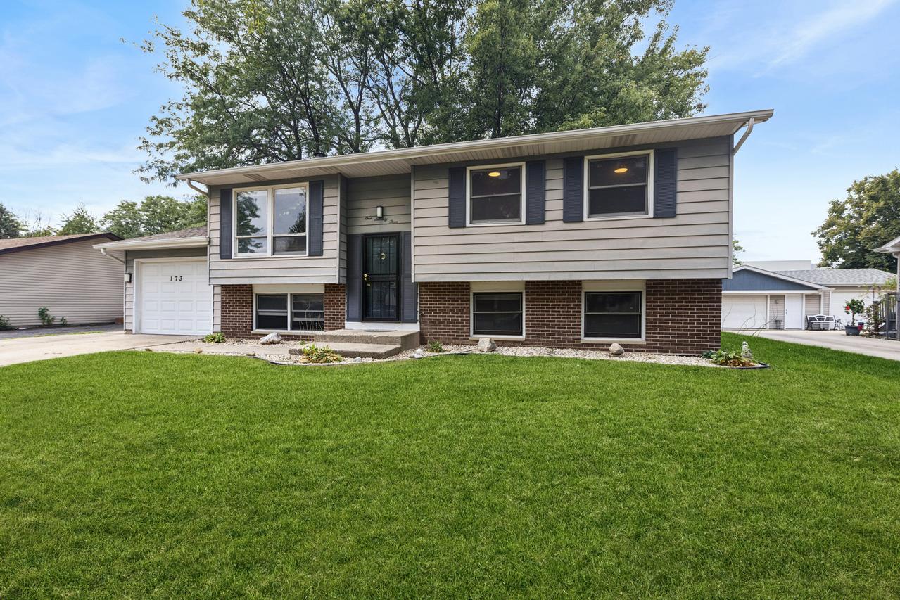 173 Plainview Dr., Bolingbrook, IL 60440