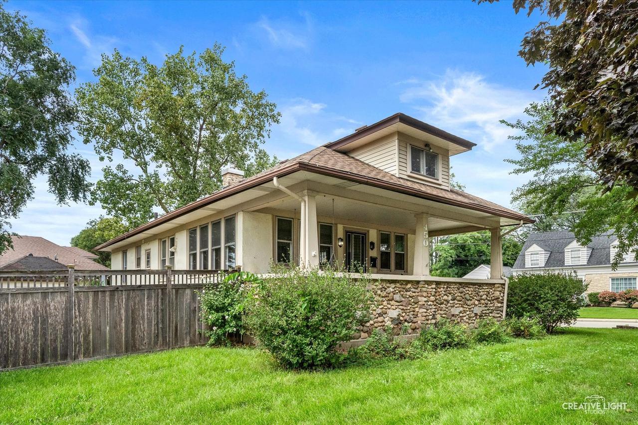 450 Arlington Ave., Elgin, IL 60120
