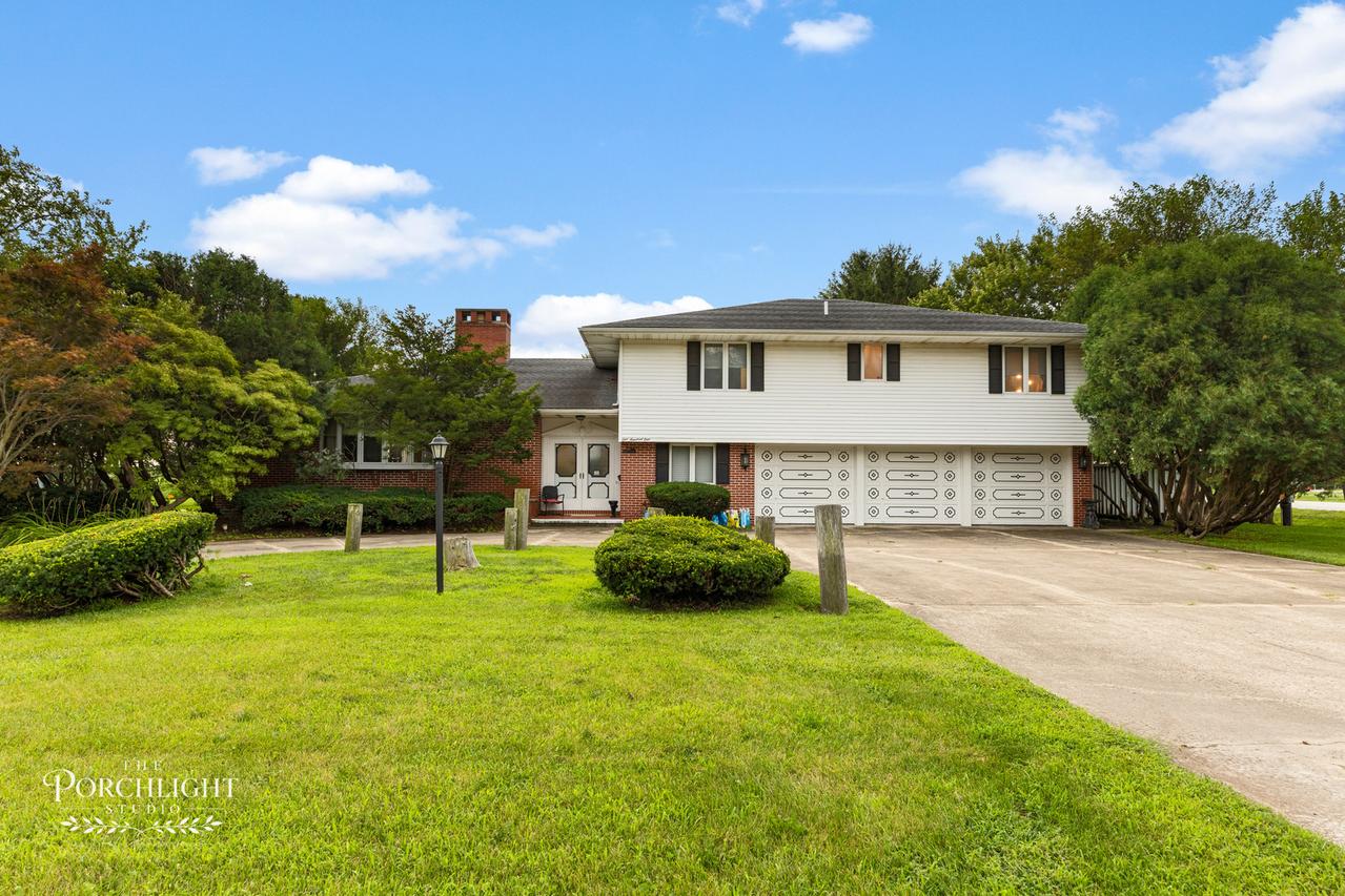 101 Countryside Ln., Crescent City, IL 60928