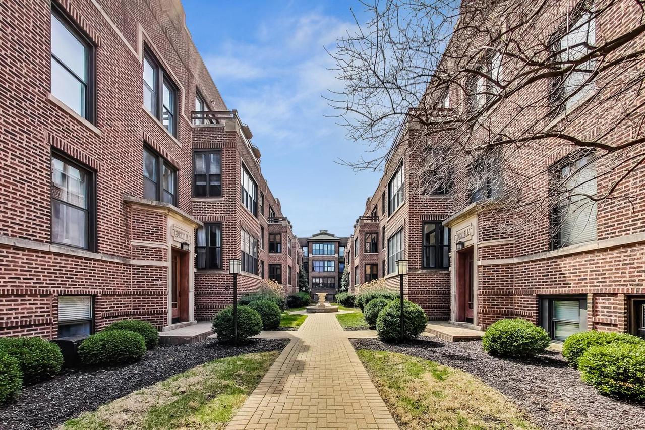 747 W Cornelia Ave. #N1, Chicago, IL 60657
