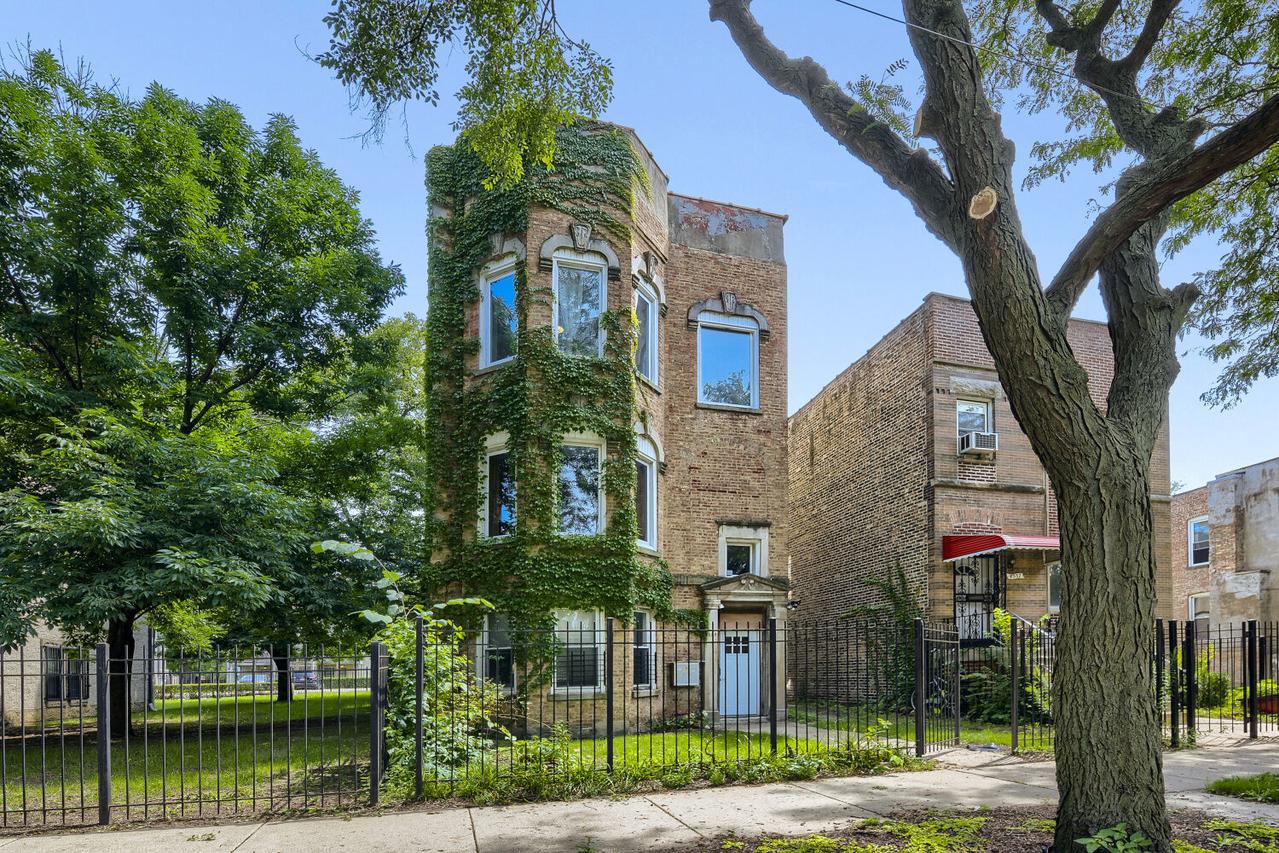 [Address Hidden by Seller], Chicago, IL 60653