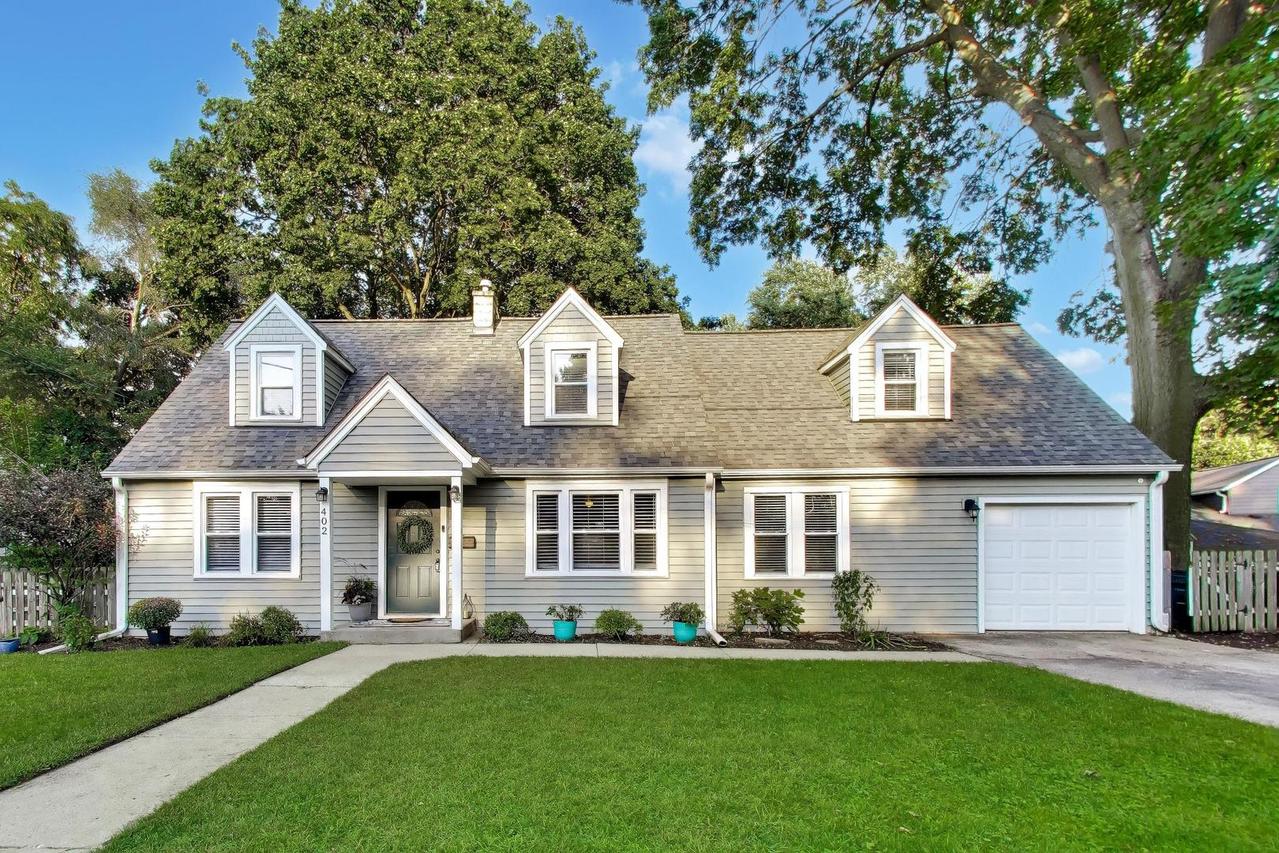 402 Park St., Batavia, IL 60510