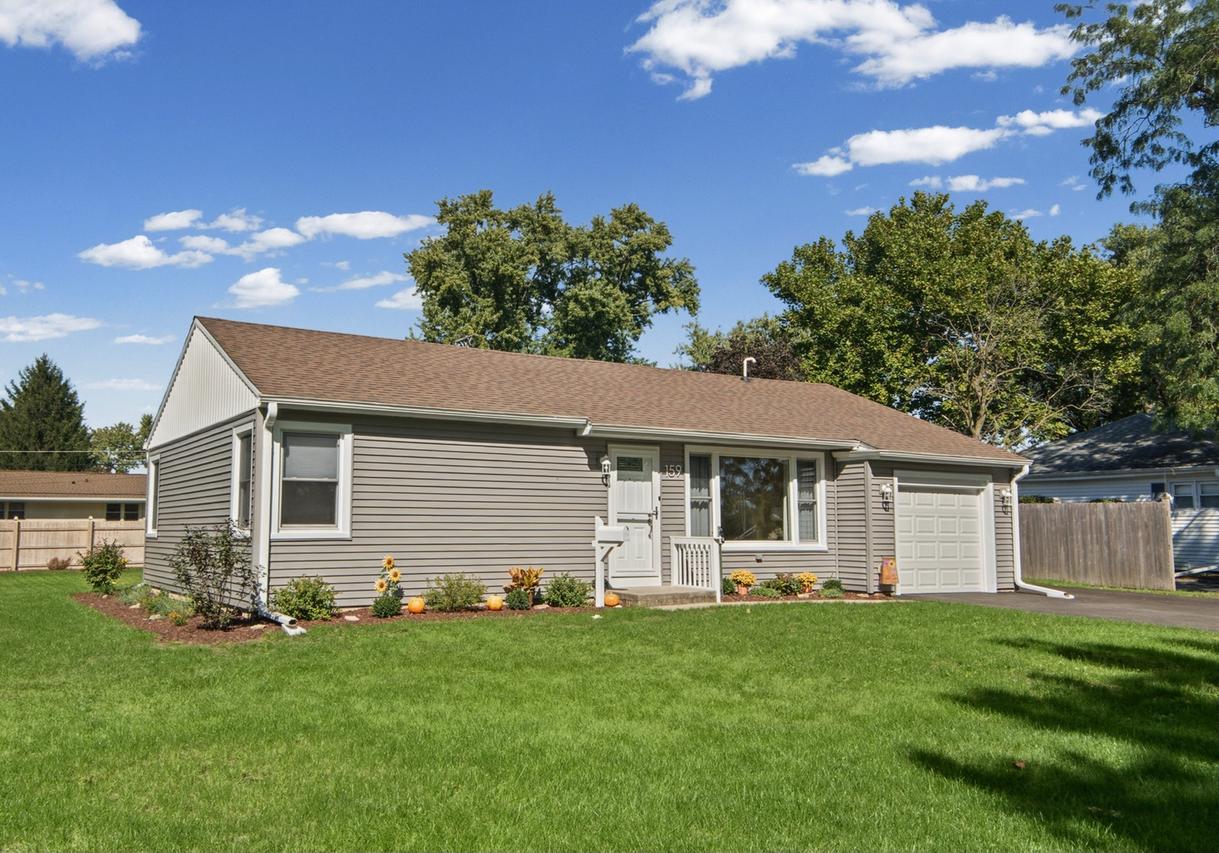 159 Oakview Dr., New Lenox, IL 60451