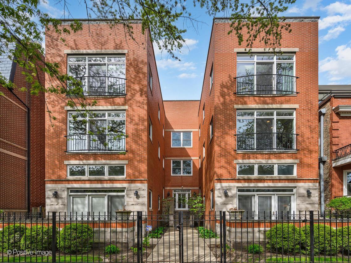 3834 N Greenview Ave. #2N, Chicago, IL 60613