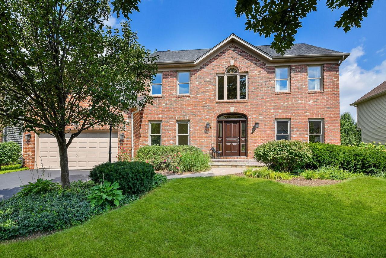 417 Saratoga Dr., Aurora, IL 60502