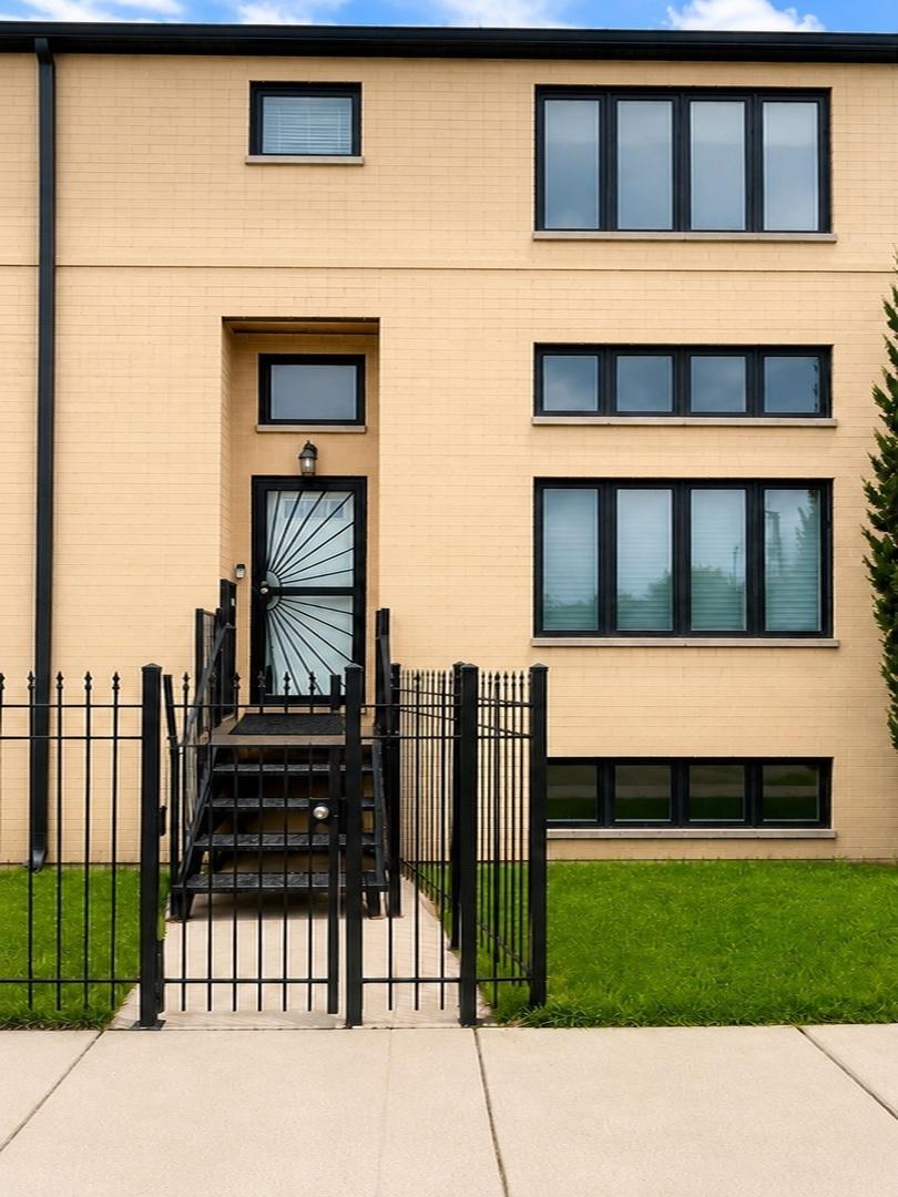 11501 S Vincennes Ave., Chicago, IL 60643