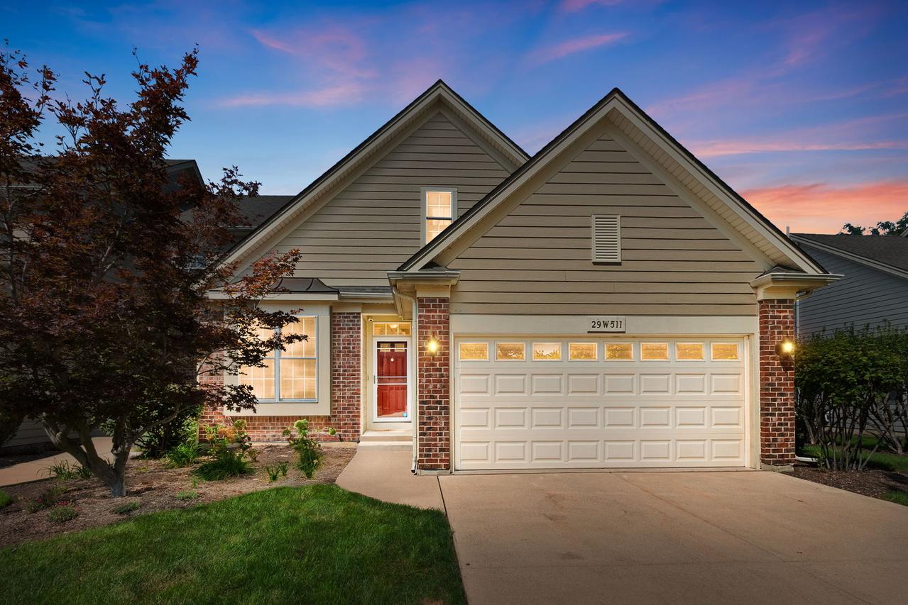 29w511 Cerny Cir., Warrenville, IL 60555