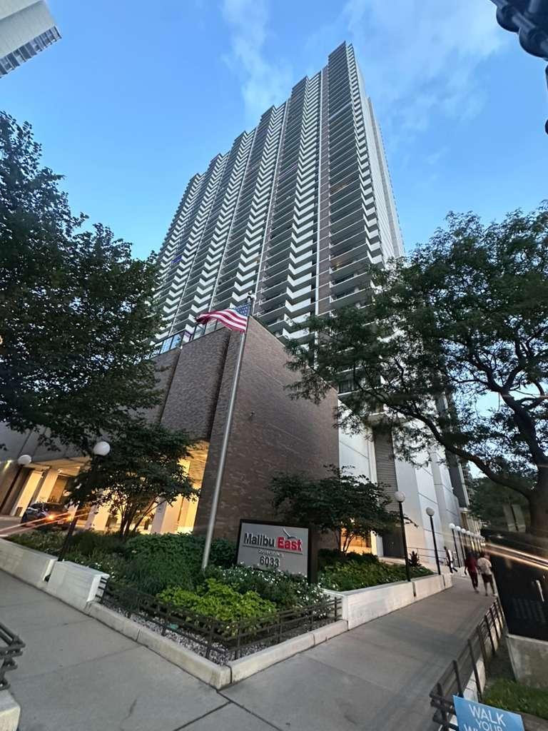 6033 N Sheridan Rd. #39E, Chicago, IL 60660