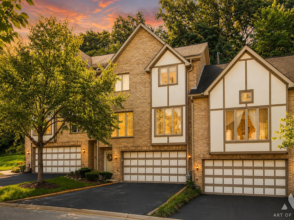 17 Cliffside Circle Dr., Willow Springs, IL 60480