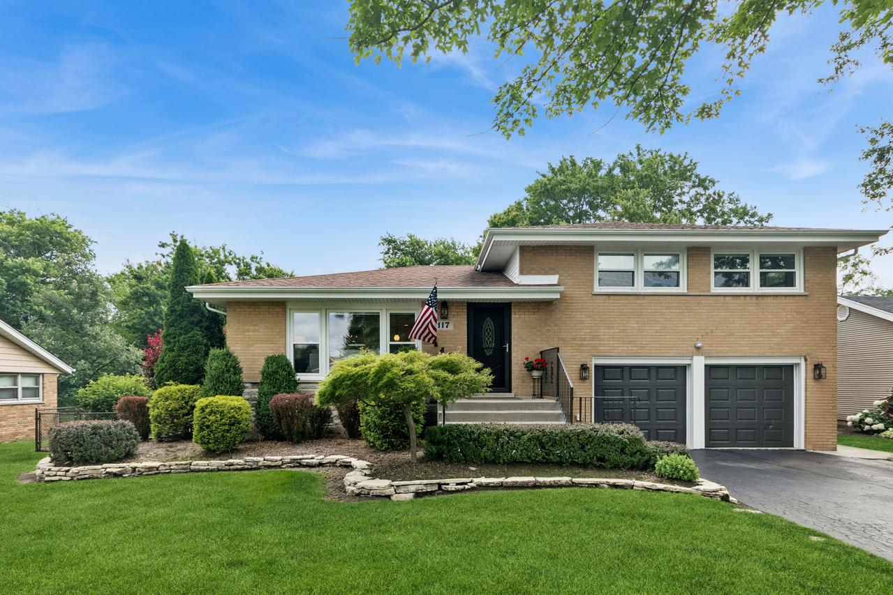 117 Linden Dr., Frankfort, IL 60423