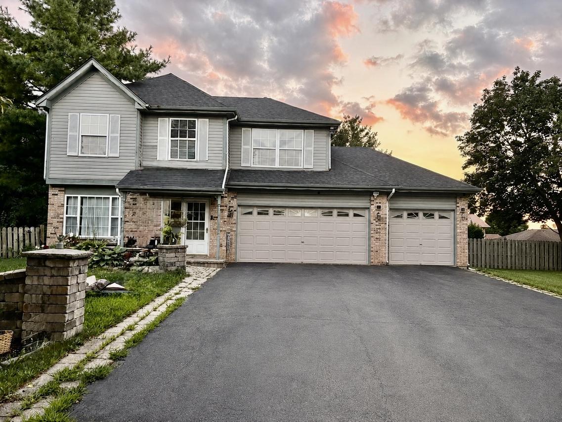 1178 Golden Oaks Pkwy., Aurora, IL 60506