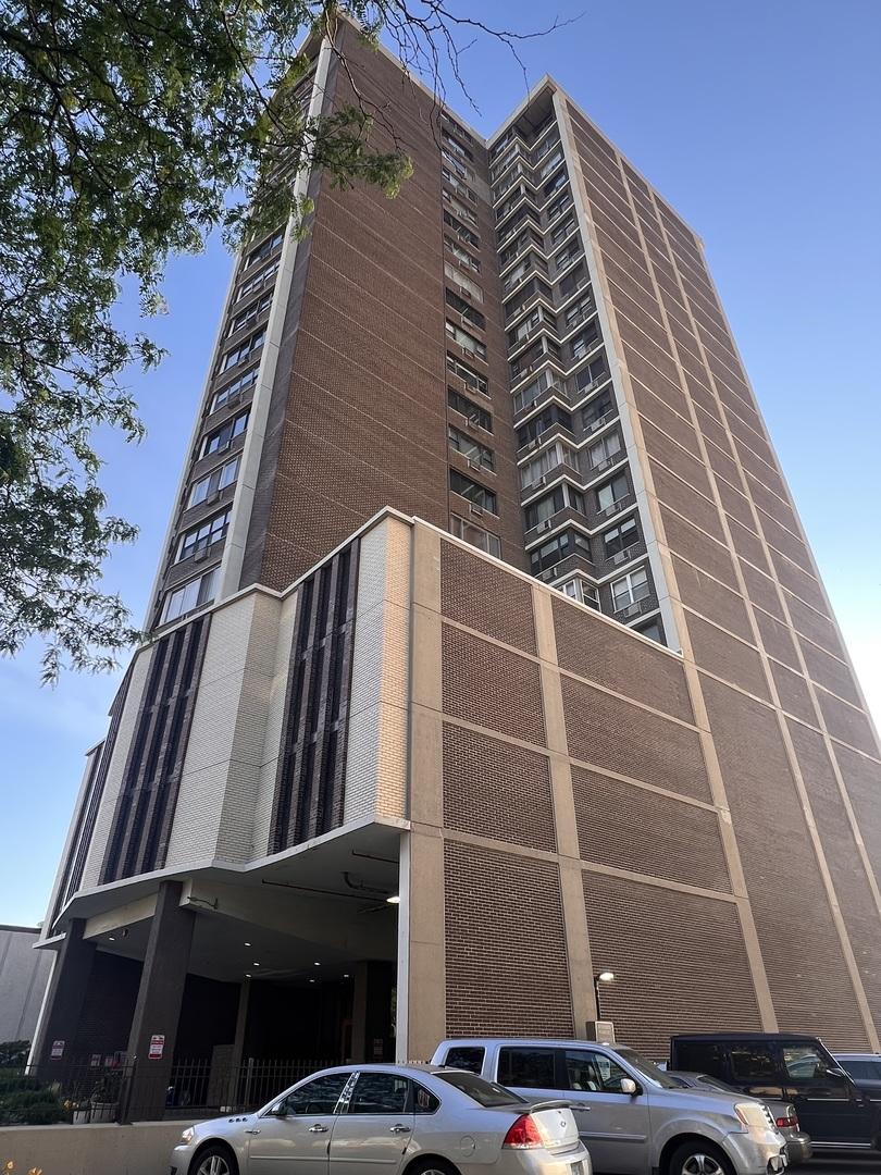 6325 N Sheridan Rd. #606, Chicago, IL 60660