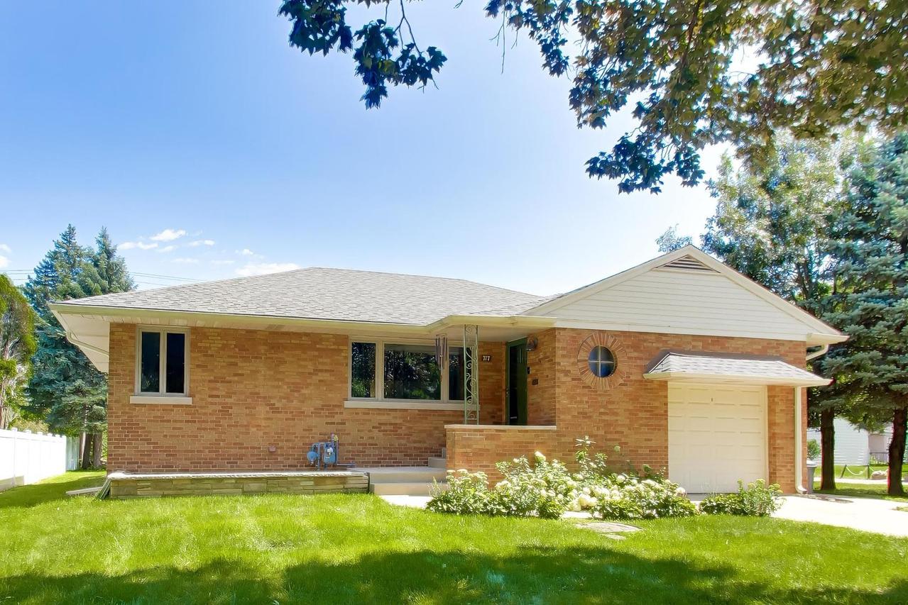 717 Newberry Ave., La Grange Park, IL 60526