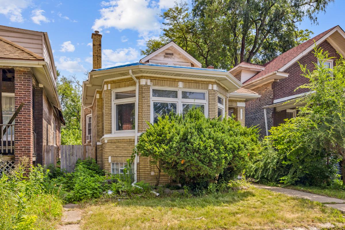 7927 S Ridgeland Ave., Chicago, IL 60617