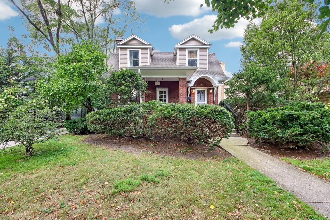 2038 Hawthorne Ln., Evanston, IL 60201