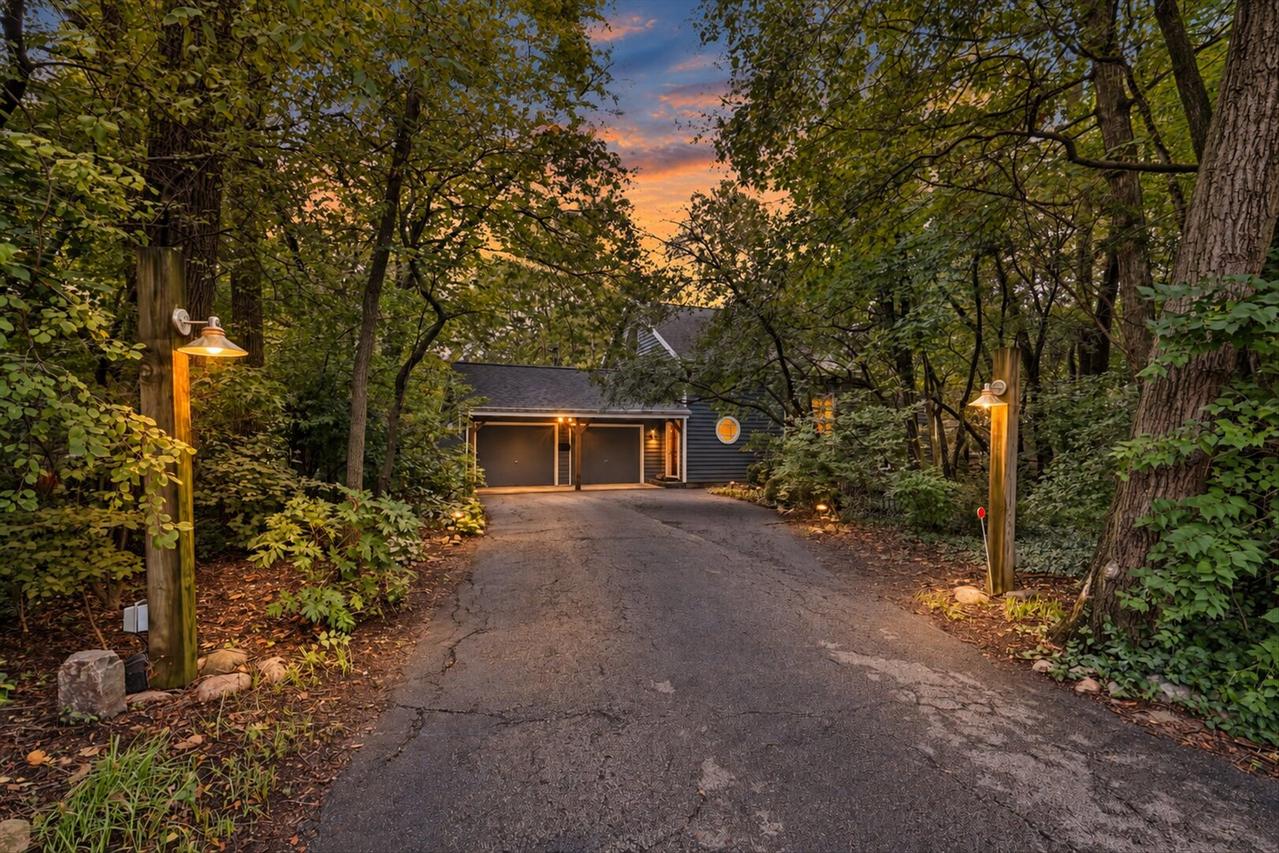 802 La Sell Dr., Champaign, IL 61820