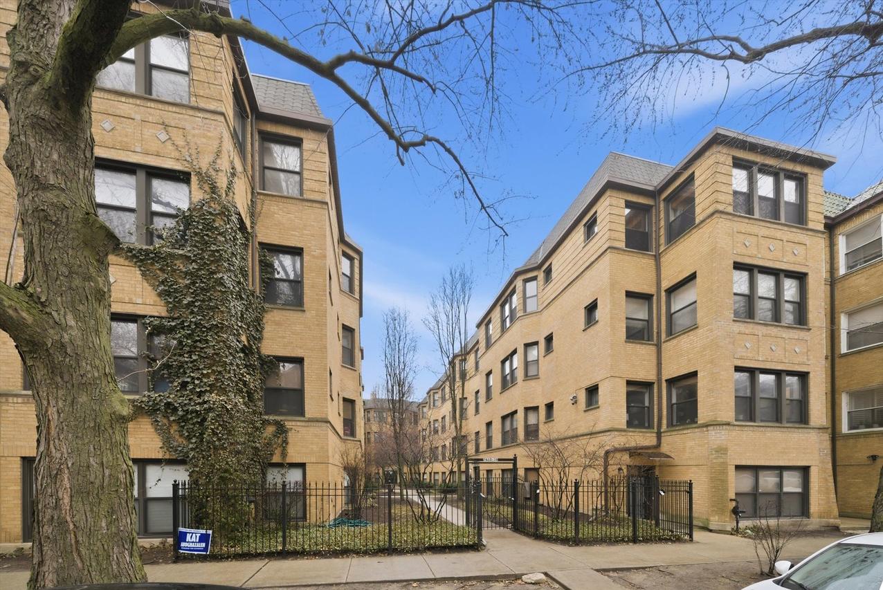 [Address Hidden by Seller], Chicago, IL 60626