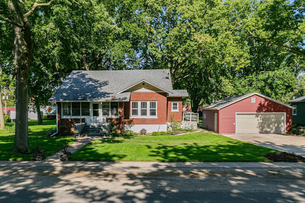 1009 Main St., Erie, IL 61250