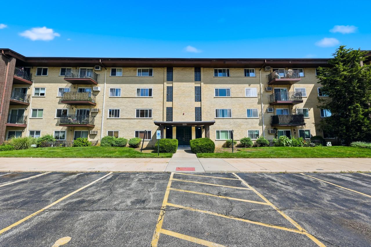 535 S Cleveland Ave. #106, Arlington Heights, IL 60005