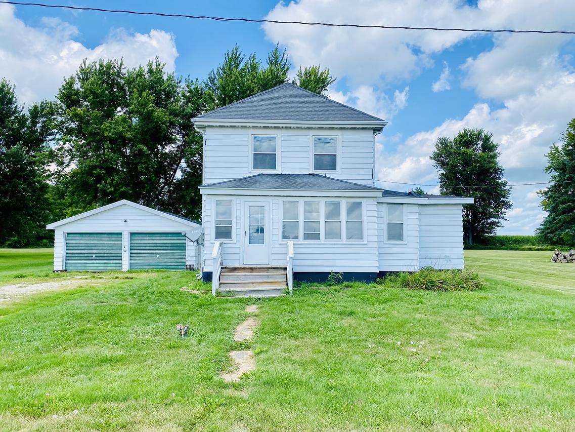 10632 E Titus Rd., Rochelle, IL 61068